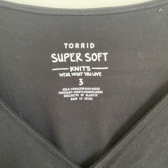 Torrid Super Soft Mini Dress 3X Black Lace V-Neck Ruched Long Sleeve Whimsigoth - Picture 6 of 6